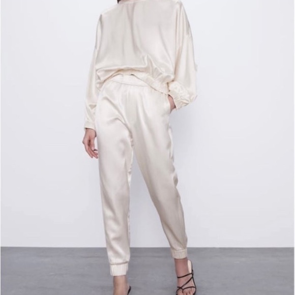 Zara satin set - Picture 2 of 5